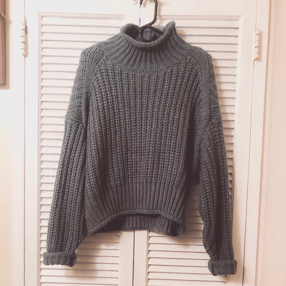 H&M Ribbed Turtleneck Sweater